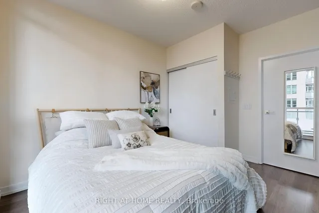 Additional image 16 of 98 Lillian St Unit 622