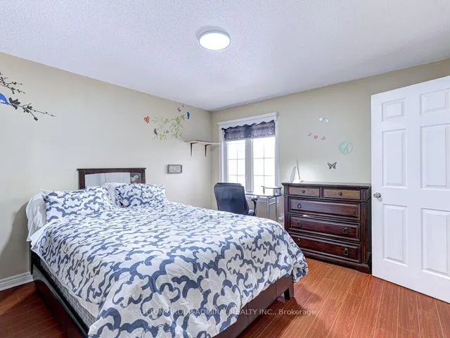 Additional image 41 of 14 Maple Valley St