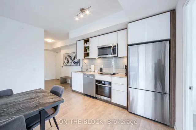 Additional image 11 of 543 Richmond St Unit 1006