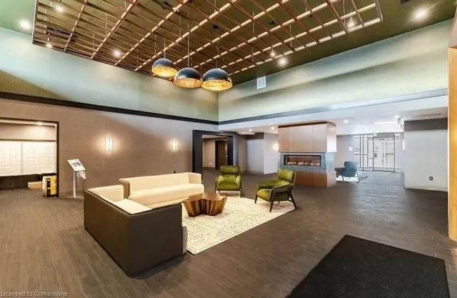 Additional image 3 of 450 Dundas St Unit 417