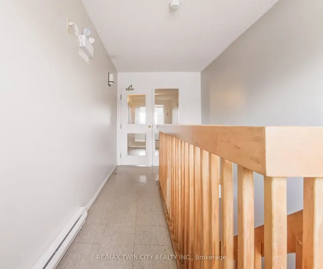 Additional image 22 of 266 Overlea Dr