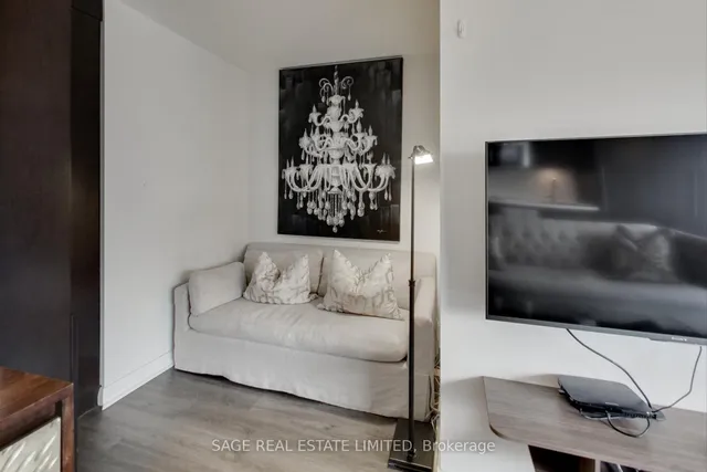 Additional image 18 of 155 Yorkville Ave Unit 2704