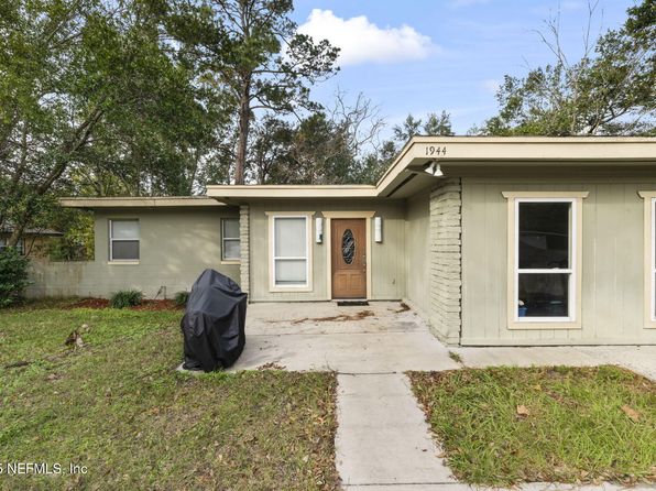 1944 CONSTANT Drive, Jacksonville, FL 32210