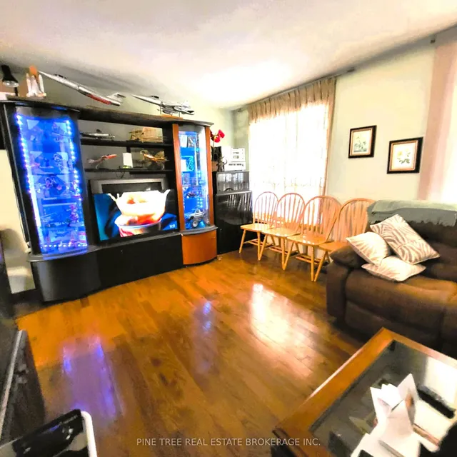 Additional image 9 of 104 Baronwood Crt Unit 104
