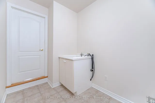 Additional image 26 of 18 Templeton Crt