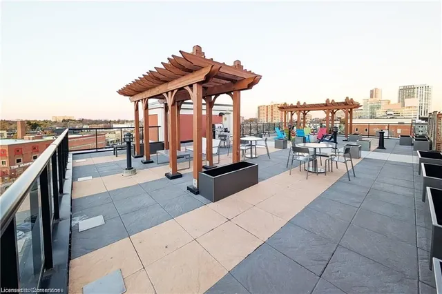 Additional image 26 of 404 King St Unit 316