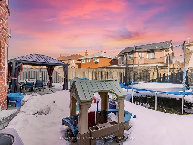 Additional image 37 of 44 Hollybush St
