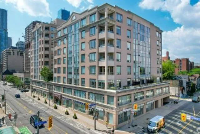 980 Yonge St Unit 205