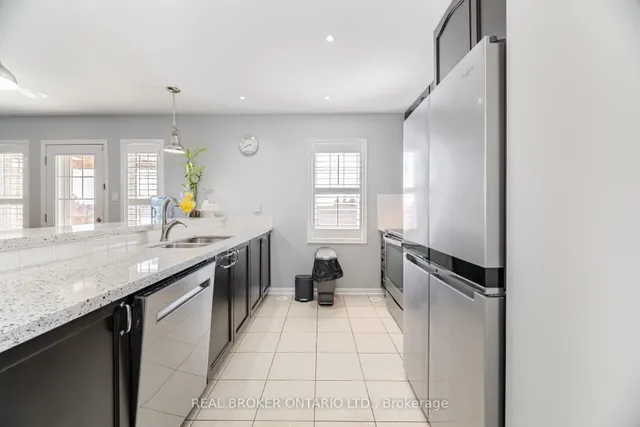 Additional image 23 of 40 Suitor Crt