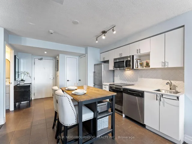 Additional image 40 of 15 Fort York Blvd Unit 1208