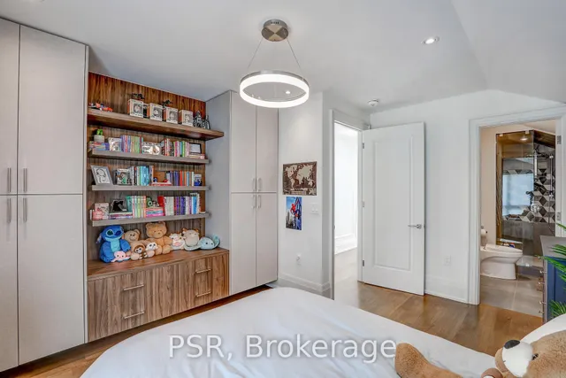 Additional image 18 of 571 Broadway Ave