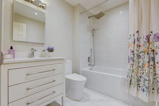 Additional image 26 of 980 Yonge St Unit 205