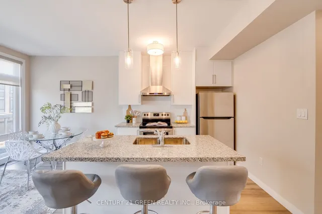 Additional image 18 of 270 Melvin Ave Unit 3