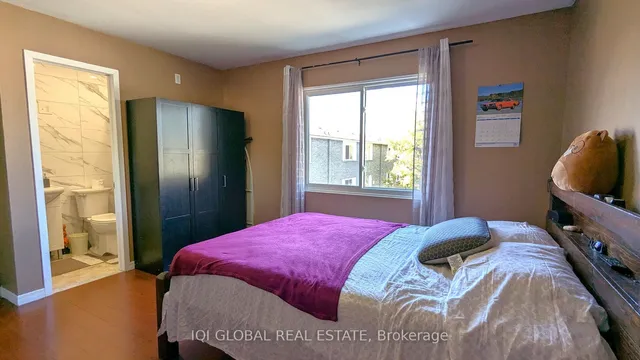 Additional image 15 of 2004 Martin Grove Rd Unit 15