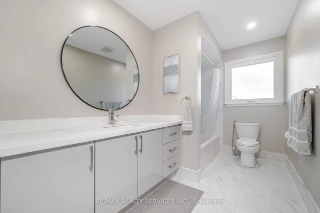 Additional image 33 of 68 Newgreen Cres