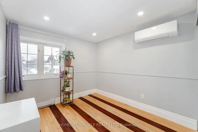 Additional image 22 of 12 Huckleberry Sq