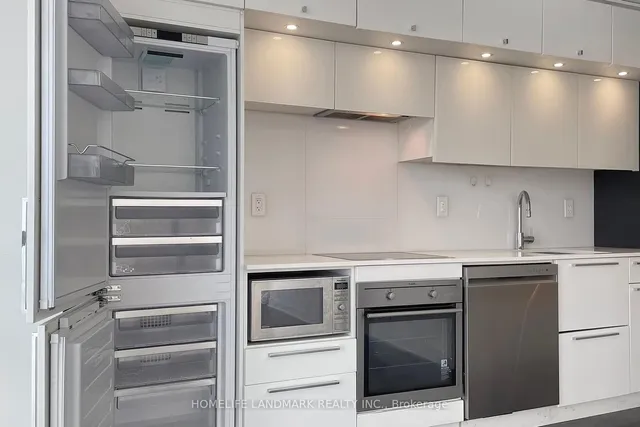 Additional image 16 of 15 Grenville St Unit 1205