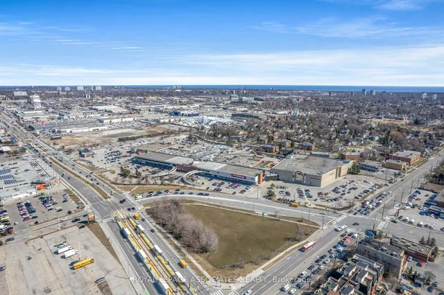 Additional image 39 of 84 Tisdale Ave