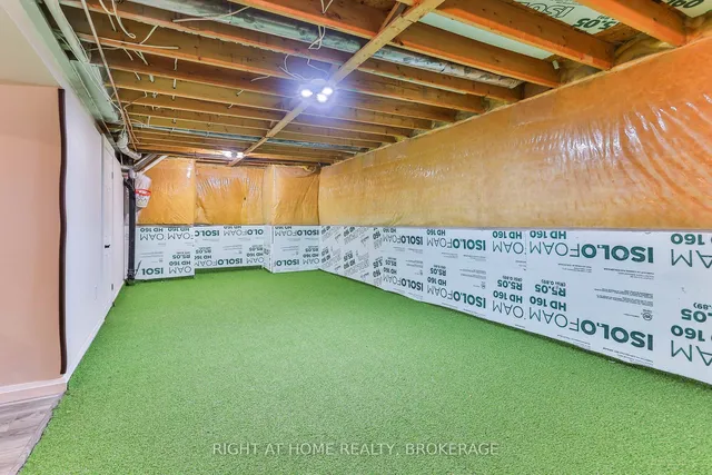 Additional image 39 of 2 Desantis Crt