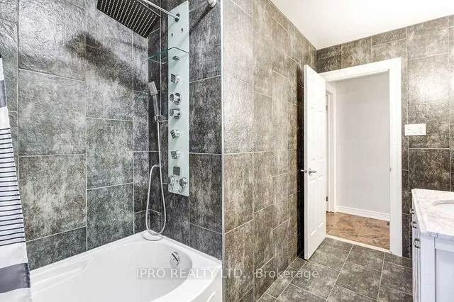 Additional image 33 of 219 Wentworth St