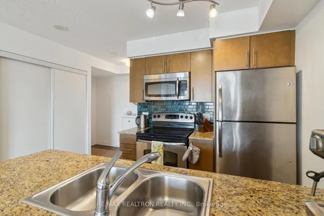 Additional image 44 of 2191 Yonge St Unit 2807