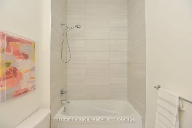 Additional image 29 of 30 Hamilton St Unit 106