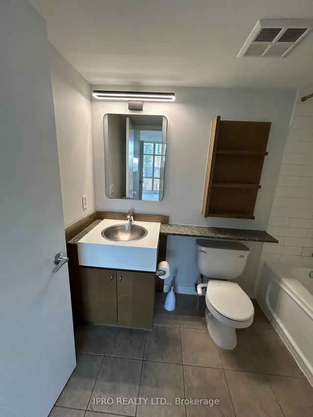 Additional image 37 of 10 Navy Wharf Crt Unit 612