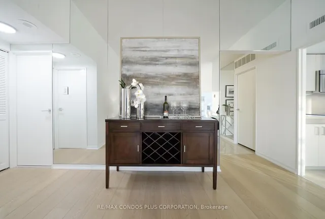 Additional image 17 of 65 Harbour Sq Unit 3603