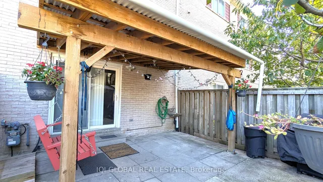 Additional image 21 of 2004 Martin Grove Rd Unit 15