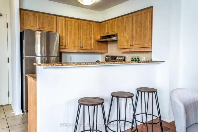 Additional image 17 of 451 Rosewell Ave Unit 601