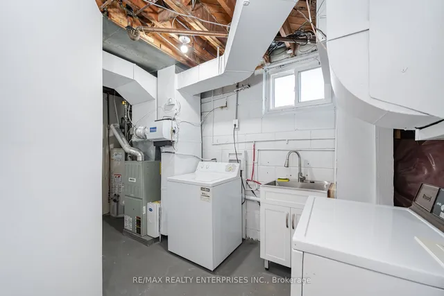 Additional image 34 of 3 Savarin St