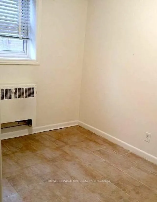 Additional image 11 of 227 Macnab St Unit 2