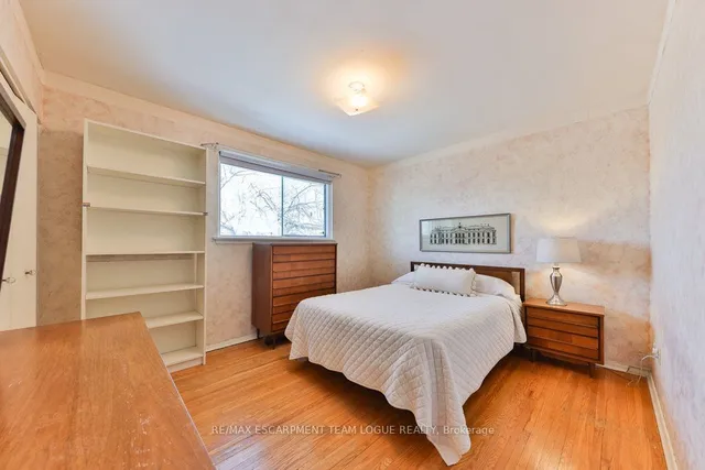 Additional image 25 of 1292 Elgin Cres