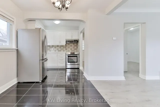 Additional image 4 of 11 Dorine Cres
