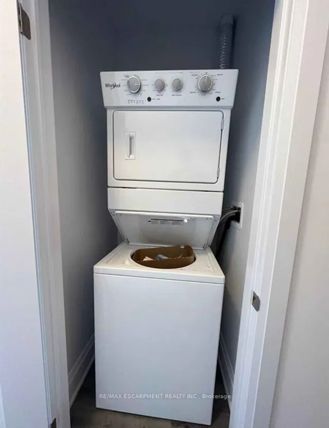 Additional image 11 of 450 Dundas St Unit 417