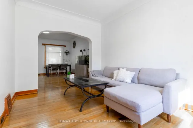 Additional image 4 of 27 Fairview Ave