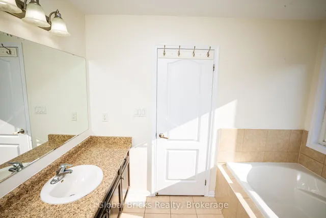 Additional image 26 of 37 Seafair Cres