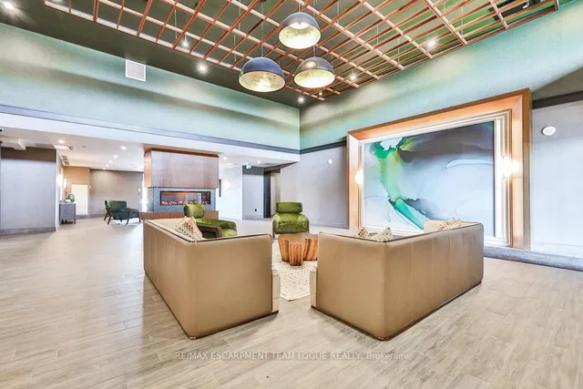 Additional image 5 of 450 Dundas St Unit 1002