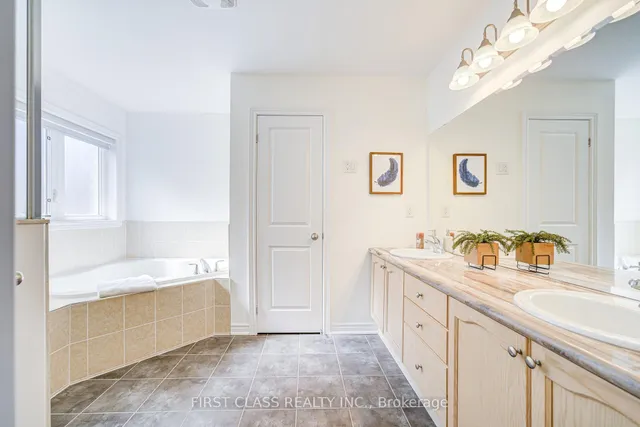 Additional image 32 of 566 North Park Blvd