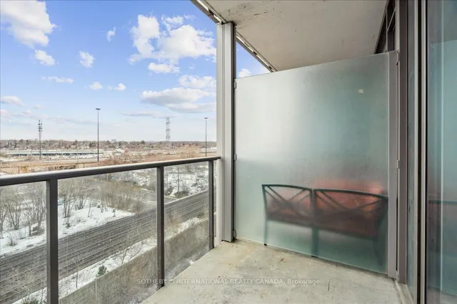 Additional image 37 of 90 Park Lawn Rd Unit 915