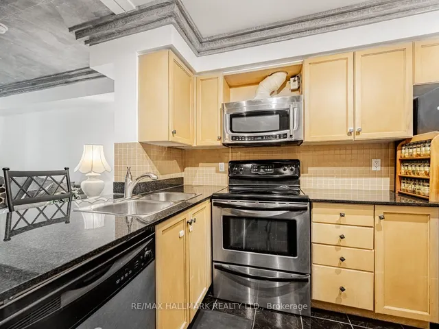 Additional image 5 of 323 Richmond St Unit 908