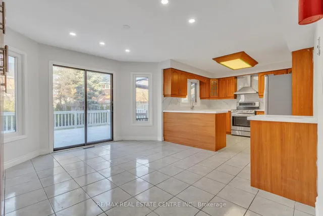 Additional image 19 of 27 Kentucky Dr