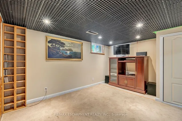 Additional image 33 of 74 Balmoral Ave