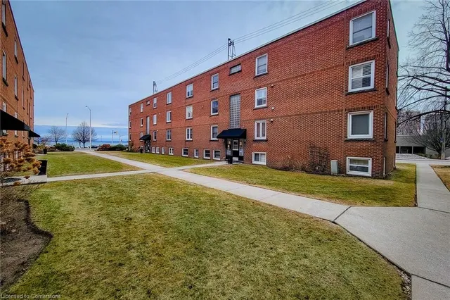 Additional image 9 of 1347 Lakeshore Rd Unit 37