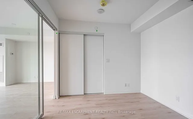 Additional image 9 of 99 Foxbar Rd Unit 1107