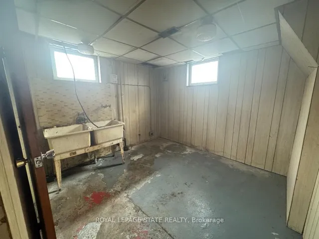 Additional image 15 of 686 Wickens Ave