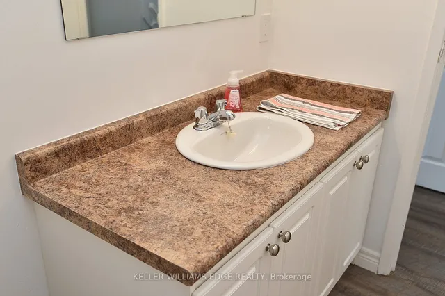 Additional image 34 of 16 Simcoe St