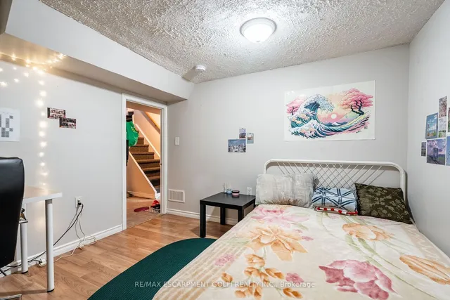 Additional image 30 of 124 WHITNEY Ave