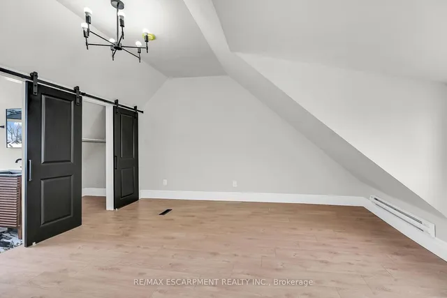 Additional image 30 of 117 Rosslyn Ave