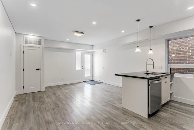 Additional image 7 of 1088 Avenue Rd